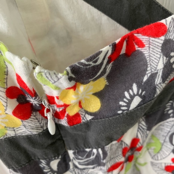 Sweet summer dress Sz small - Picture 5 of 11